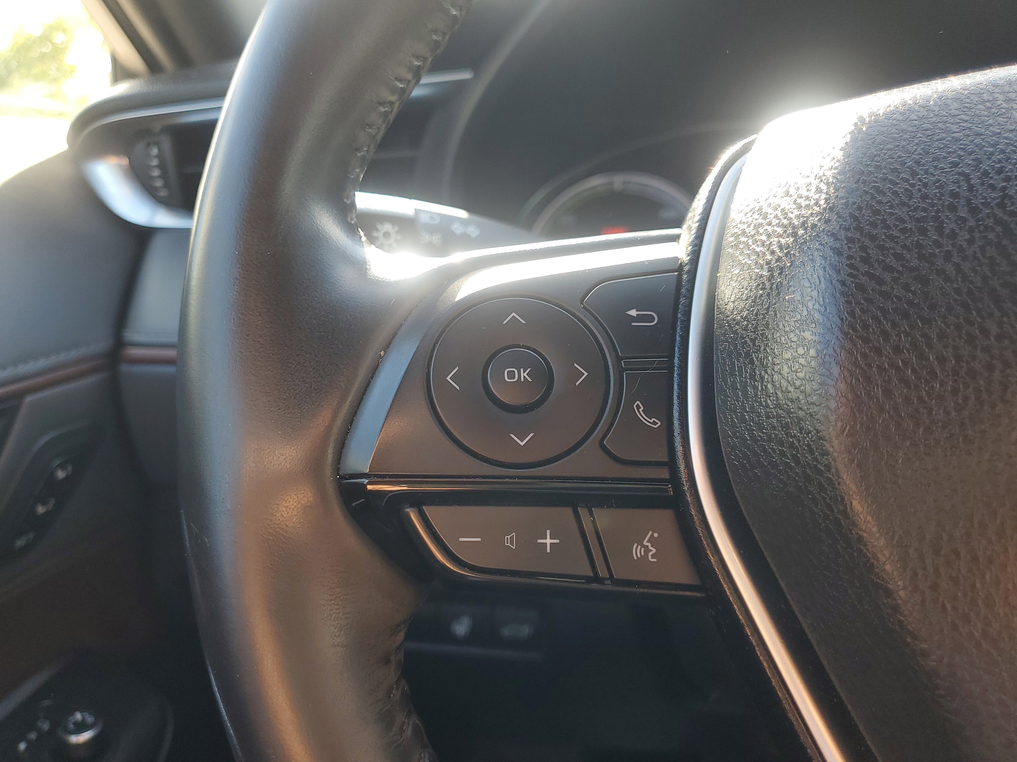 Certified 2021 Toyota Venza XLE w/ Softex Package AWD/4WD image 22