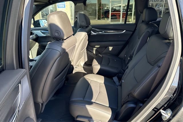 Used 2024 Cadillac XT6 Sport image 10