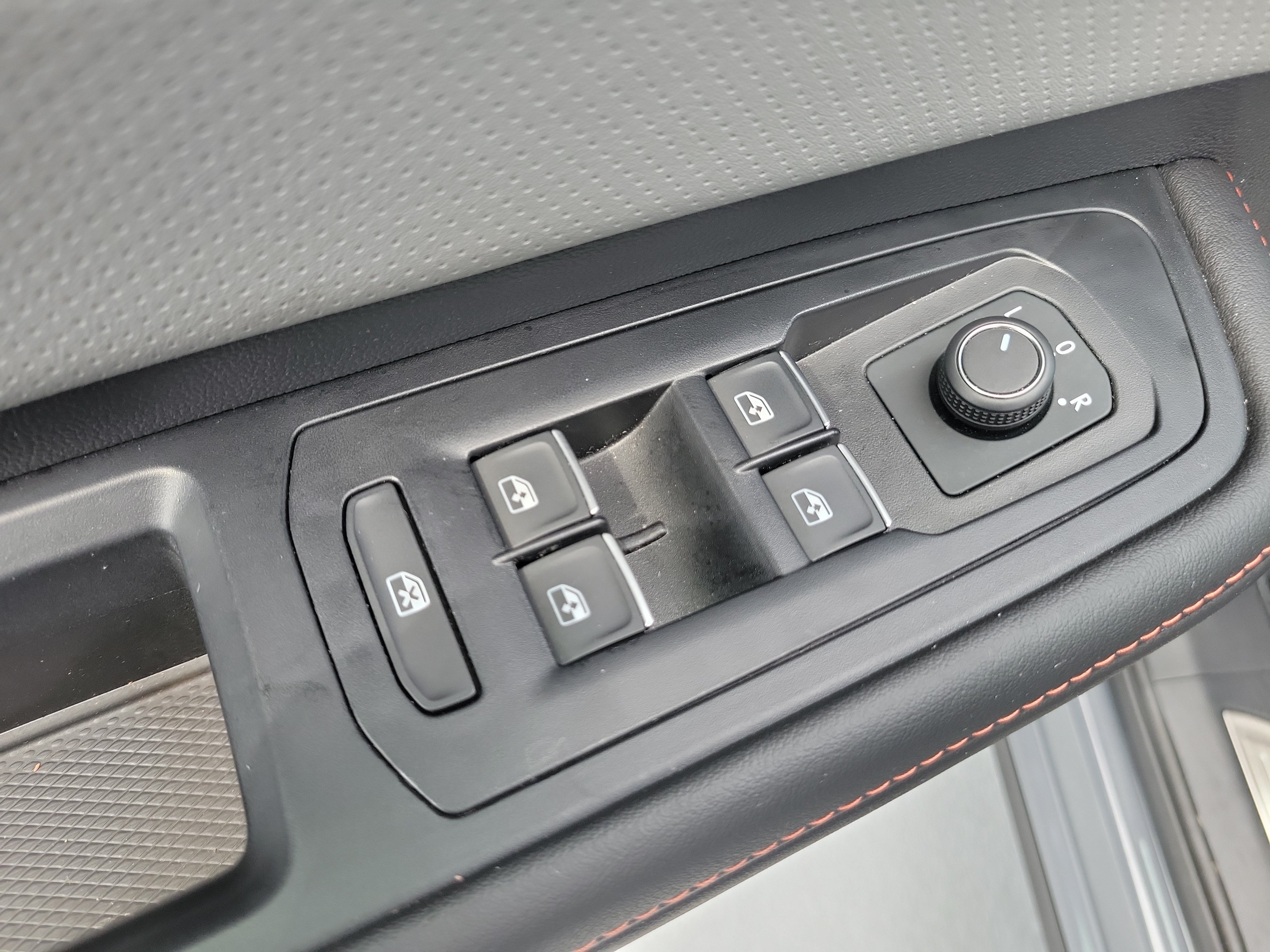 Used 2026 Volkswagen Atlas Peak Edition AWD/4WD image 22