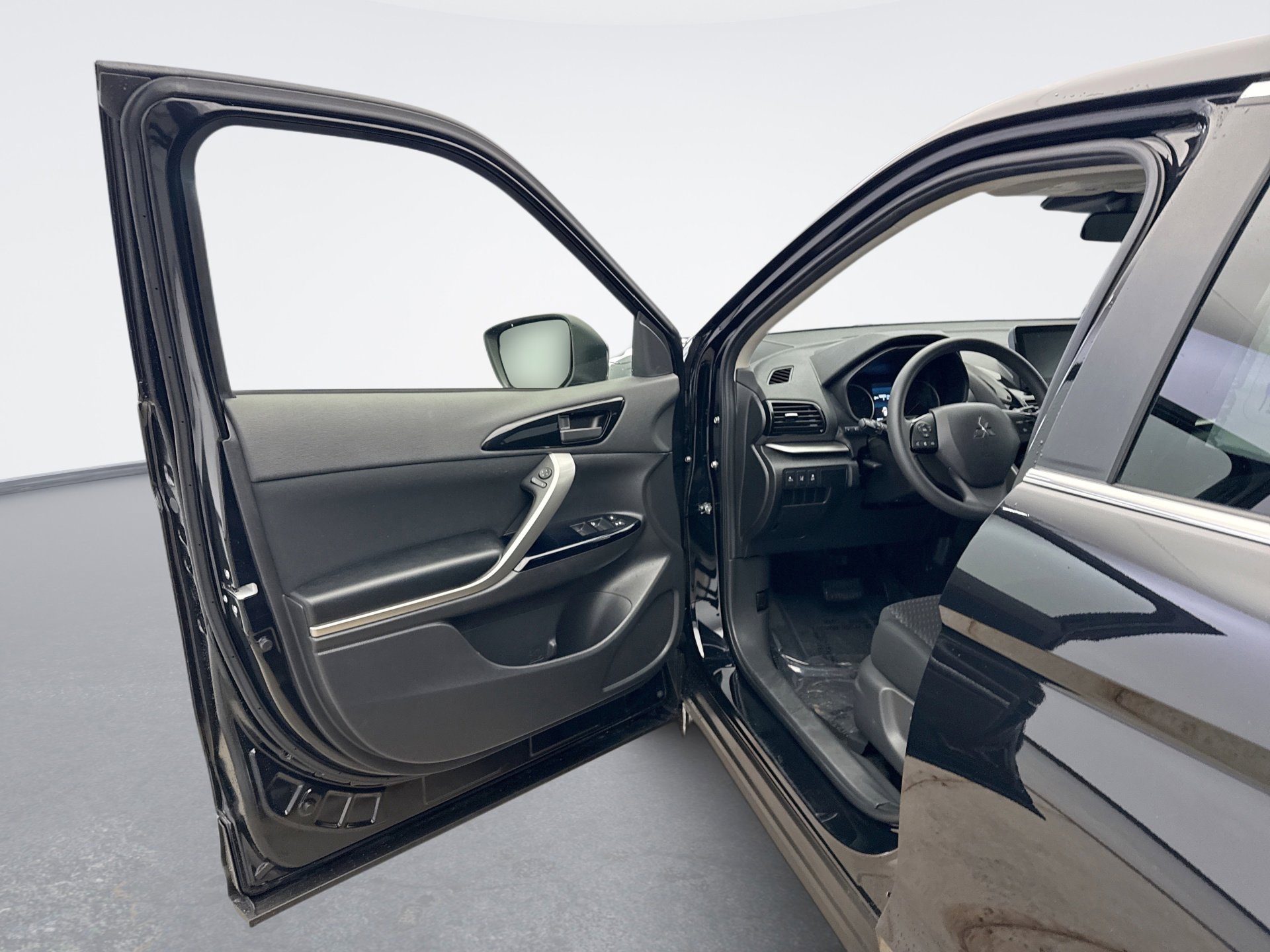 Used 2024 Mitsubishi Eclipse Cross LE image 9