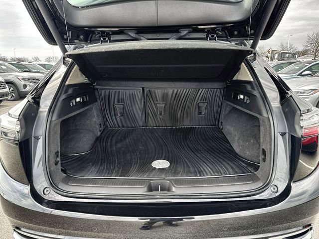 Used 2023 Buick Envision Avenir image 27