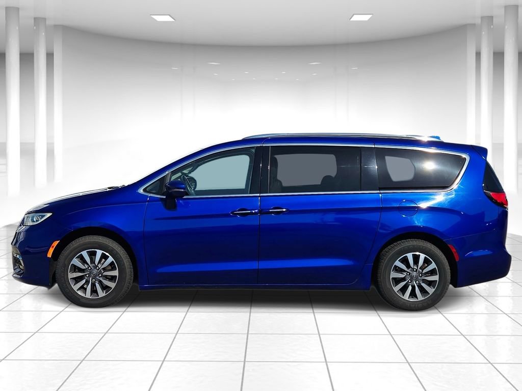 Used 2021 Chrysler Pacifica Touring-L FWD image 6