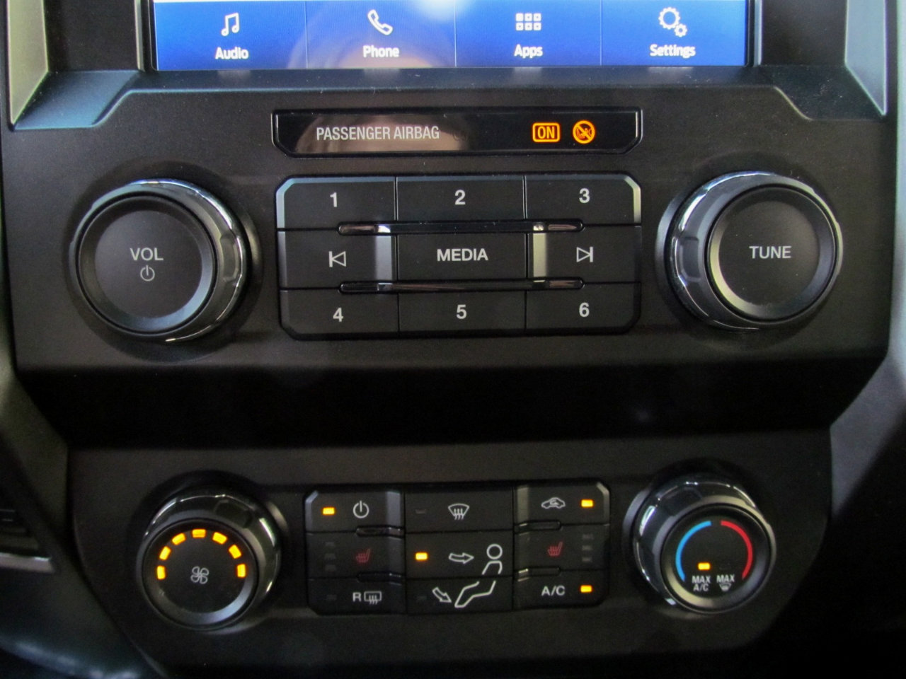 Used 2020 Ford F250 XLT w/ XLT Premium Package image 34