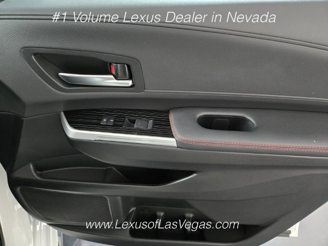 Used 2025 Toyota Sienna XSE w/ XSE Plus Package FWD image 24