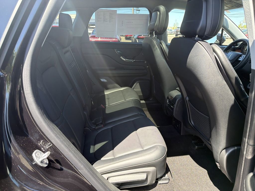 Certified 2022 Lincoln Corsair Reserve w/ Equipment Group 201A AWD/4WD image 17