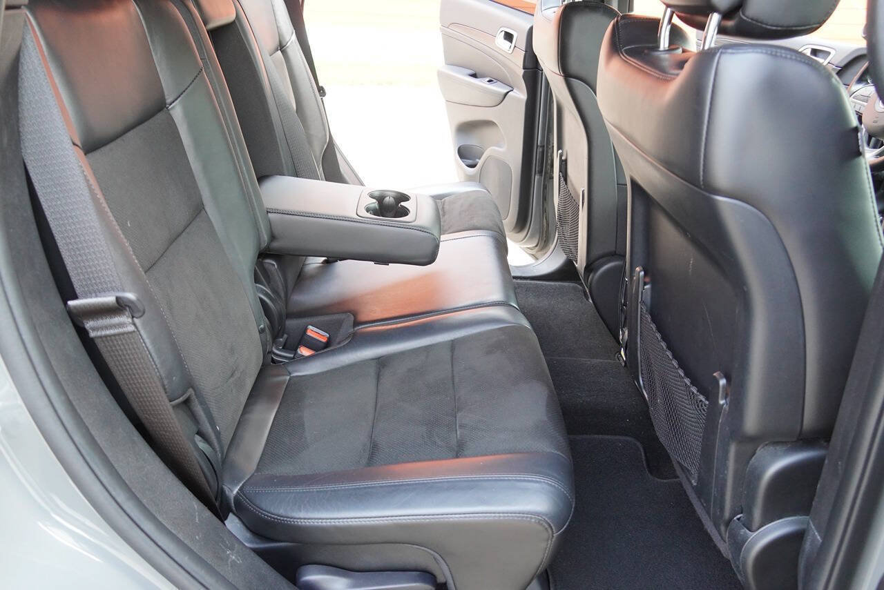 Used 2021 Jeep Grand Cherokee Laredo X AWD/4WD image 14