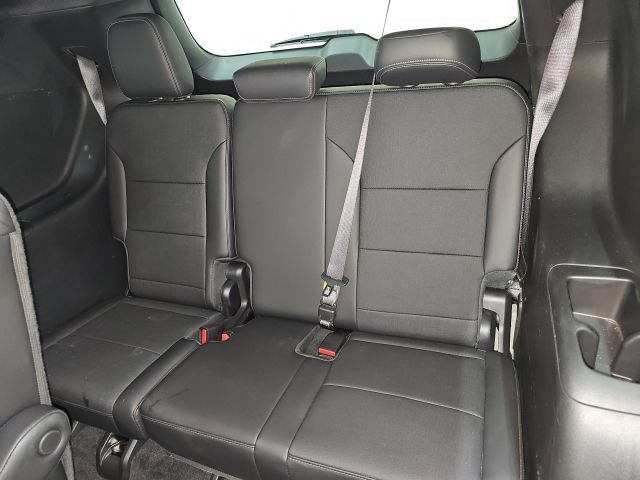 Used 2025 Buick Enclave Preferred AWD/4WD image 4