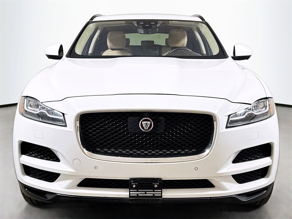 Used 2019 Jaguar F-PACE Prestige image 2