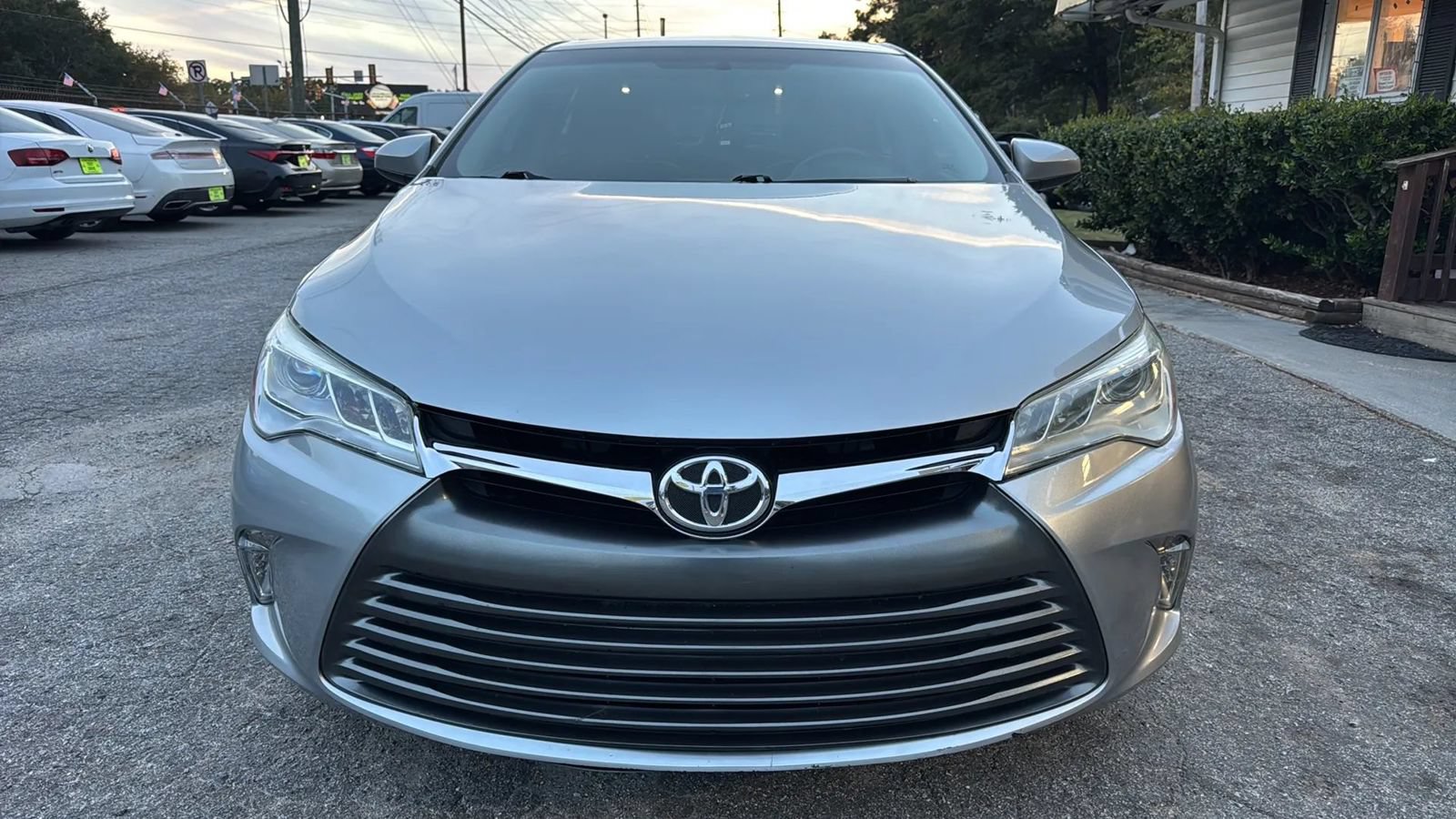 Used 2015 Toyota Camry XLE FWD image 8