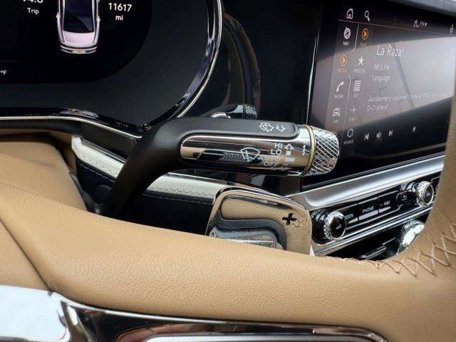 Used 2023 Bentley Flying Spur W12 AWD/4WD image 26