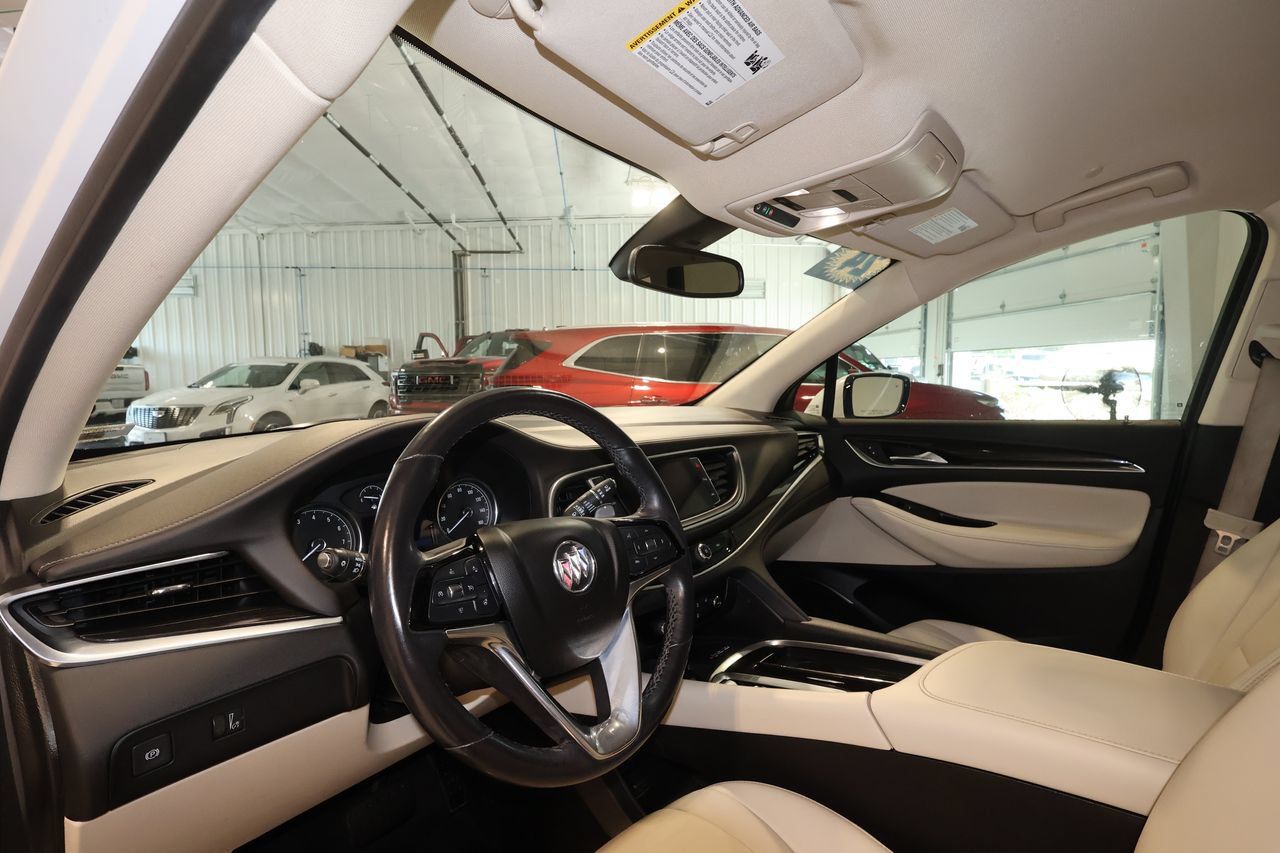 Used 2024 Buick Enclave Essence w/ Sport Touring Edition AWD/4WD image 9