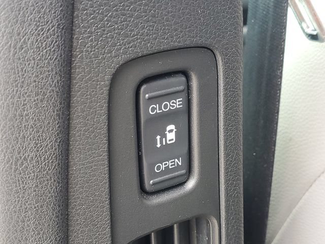 Certified 2018 Honda Odyssey Touring image 36
