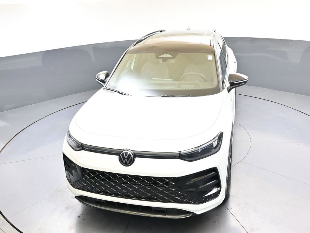 New 2026 Volkswagen Tiguan SE R-Line image 36