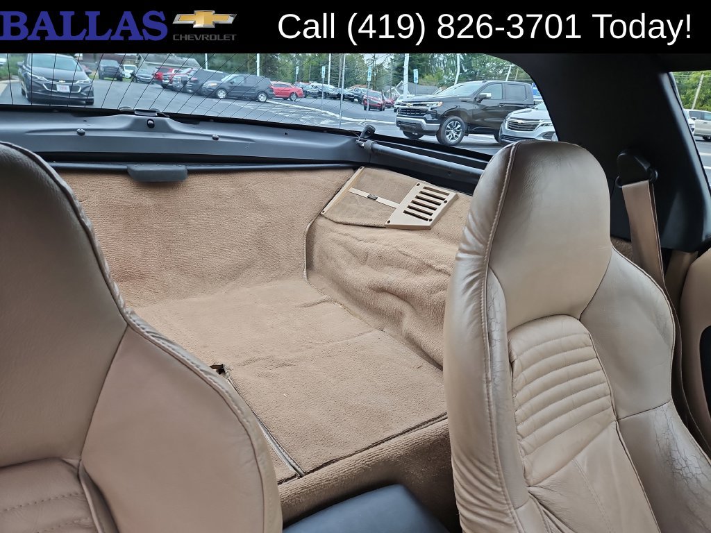 Used 1996 Chevrolet Corvette Coupe RWD image 3