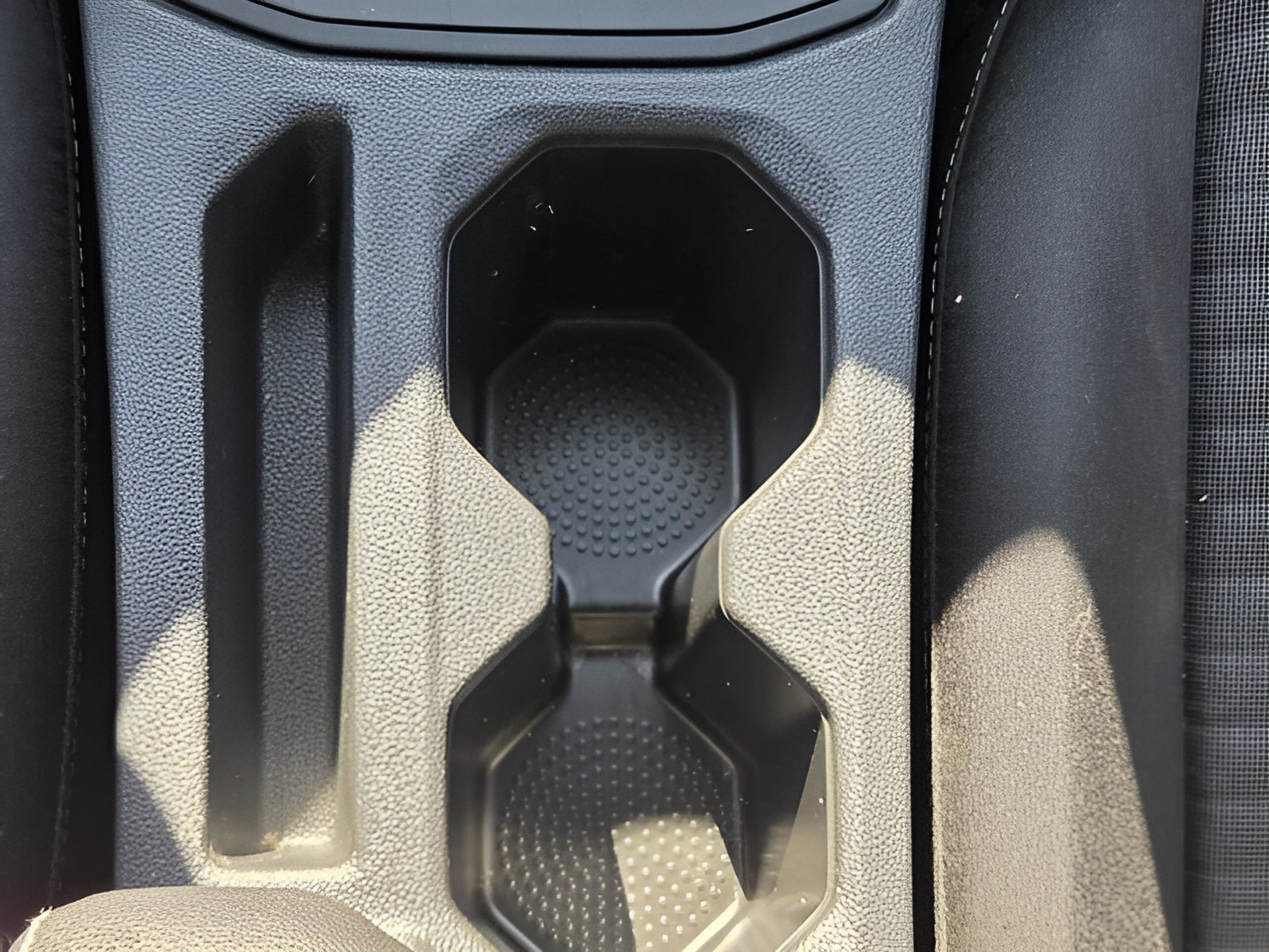 Used 2024 Volkswagen Jetta S image 32