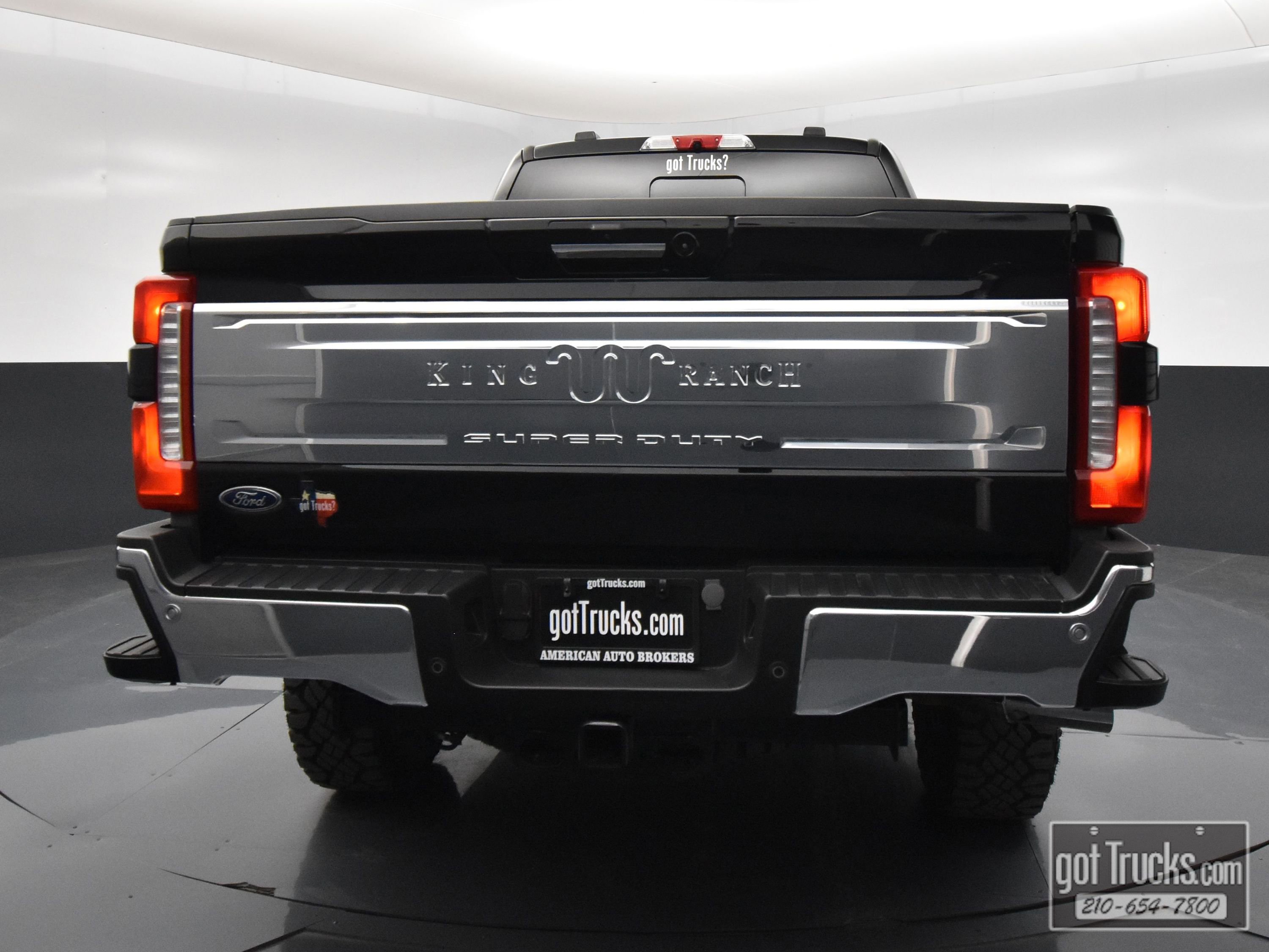 Used 2023 Ford F250 King Ranch w/ Tremor Off-Road Package AWD/4WD image 6
