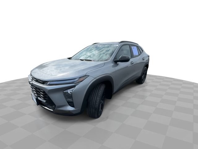 Used 2025 Chevrolet Trax ACTIV w/ Sunroof Package FWD image 4
