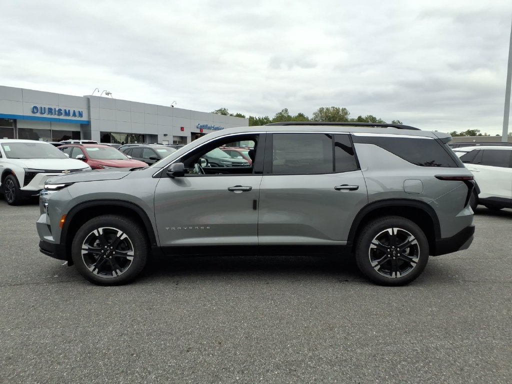 New 2027 Chevrolet Traverse LT w/ Sun and Wheel Package AWD/4WD image 6