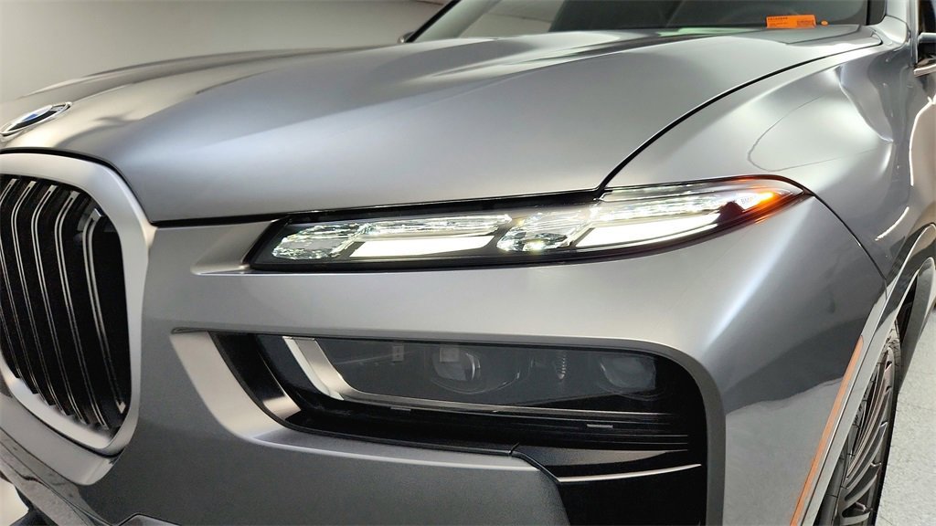 New 2026 BMW ALPINA XB7 image 36