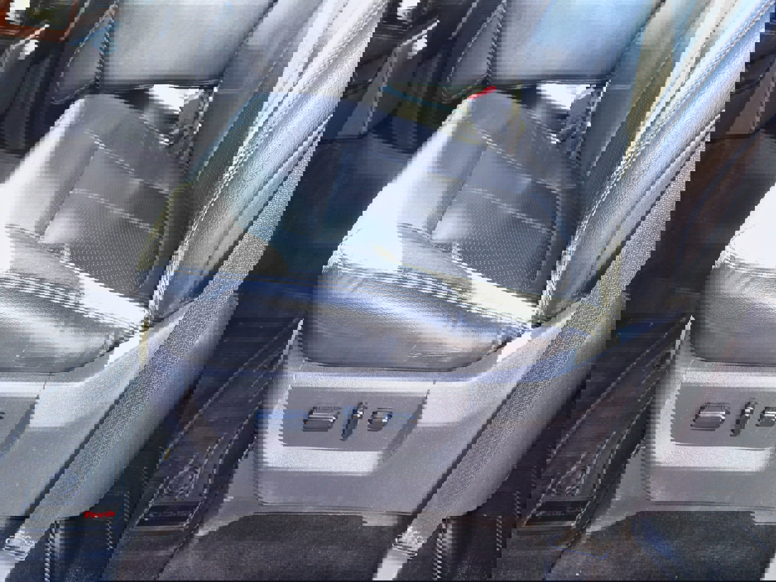 Used 2014 Ford F350 Lariat w/ Lariat Ultimate Package image 15