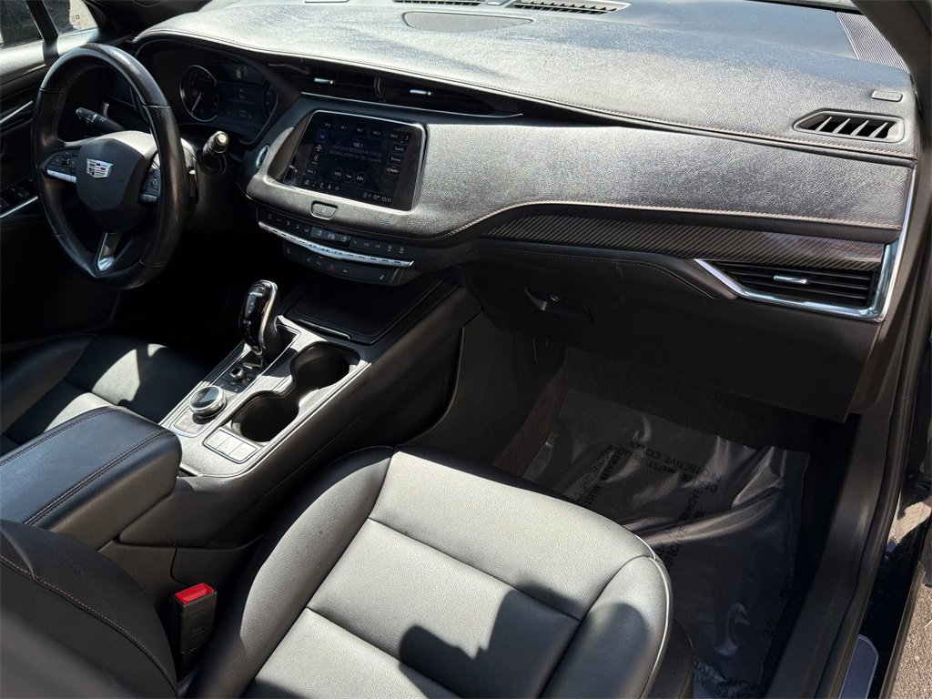 Used 2022 Cadillac XT4 Sport w/ Enhanced Visibility Package image 34