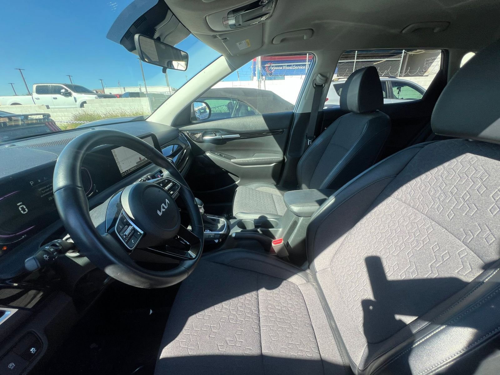 Used 2025 Kia Seltos S image 27