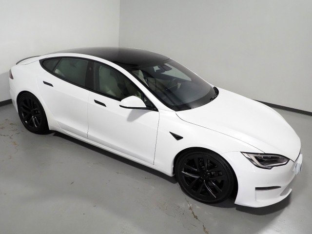 Used 2021 Tesla Model S Plaid image 13