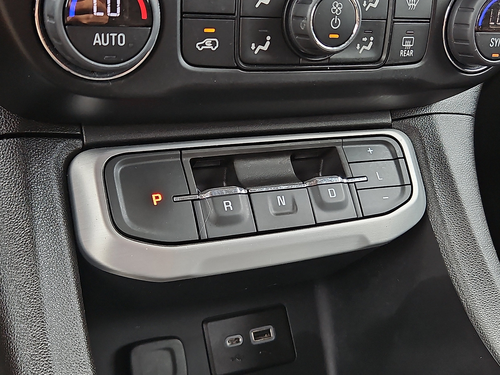 Used 2023 GMC Acadia SLE AWD/4WD image 14