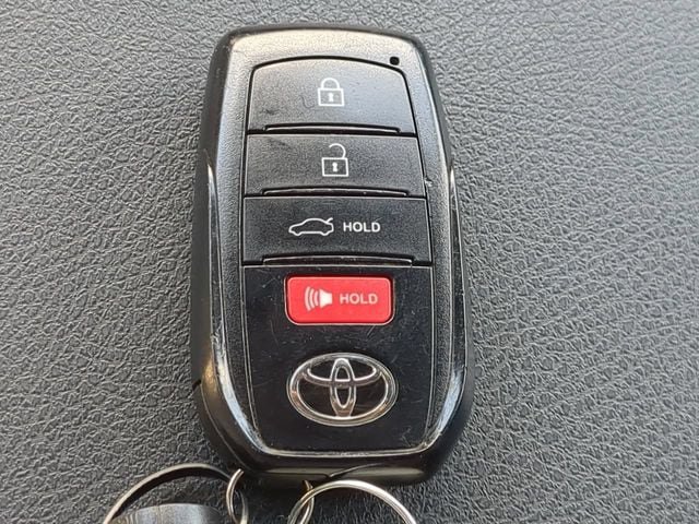 Used 2025 Toyota Camry SE FWD image 25