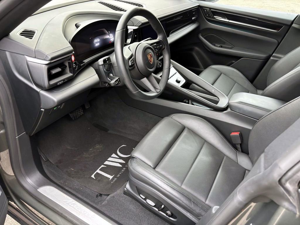 Used 2024 Porsche Macan 4 Electric image 19