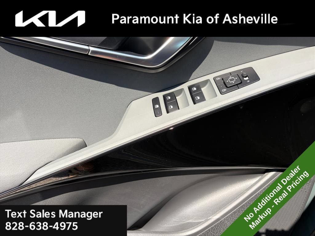 New 2026 Kia Niro EX FWD image 25