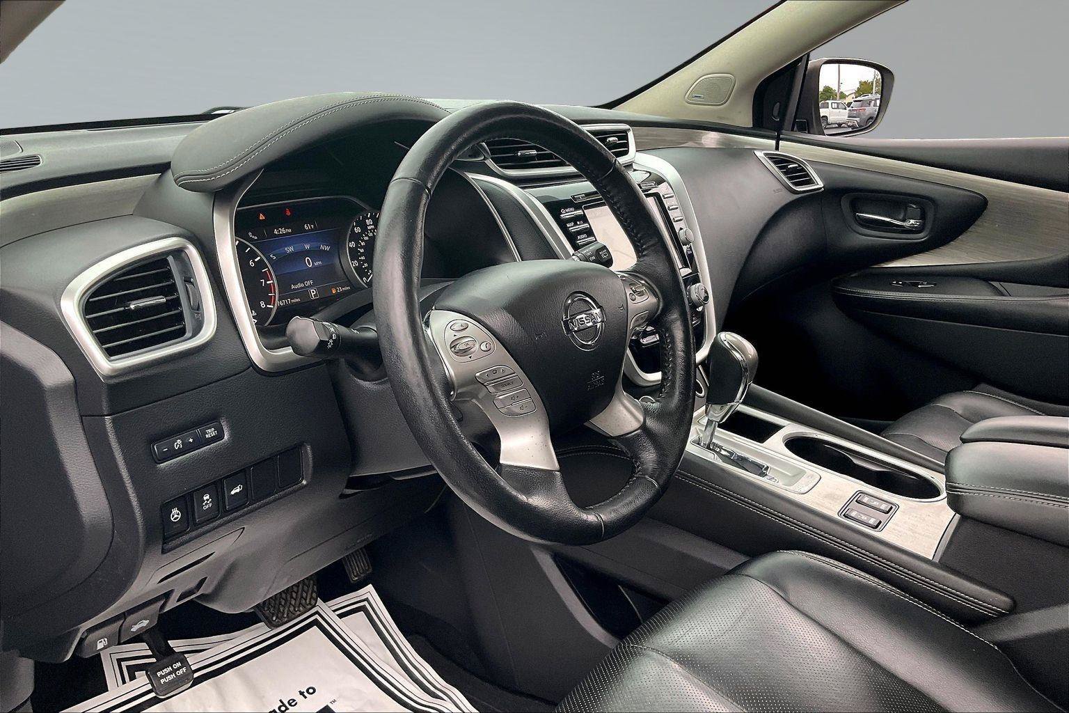 Used 2018 Nissan Murano SL w/ Midnight Edition Package FWD image 16