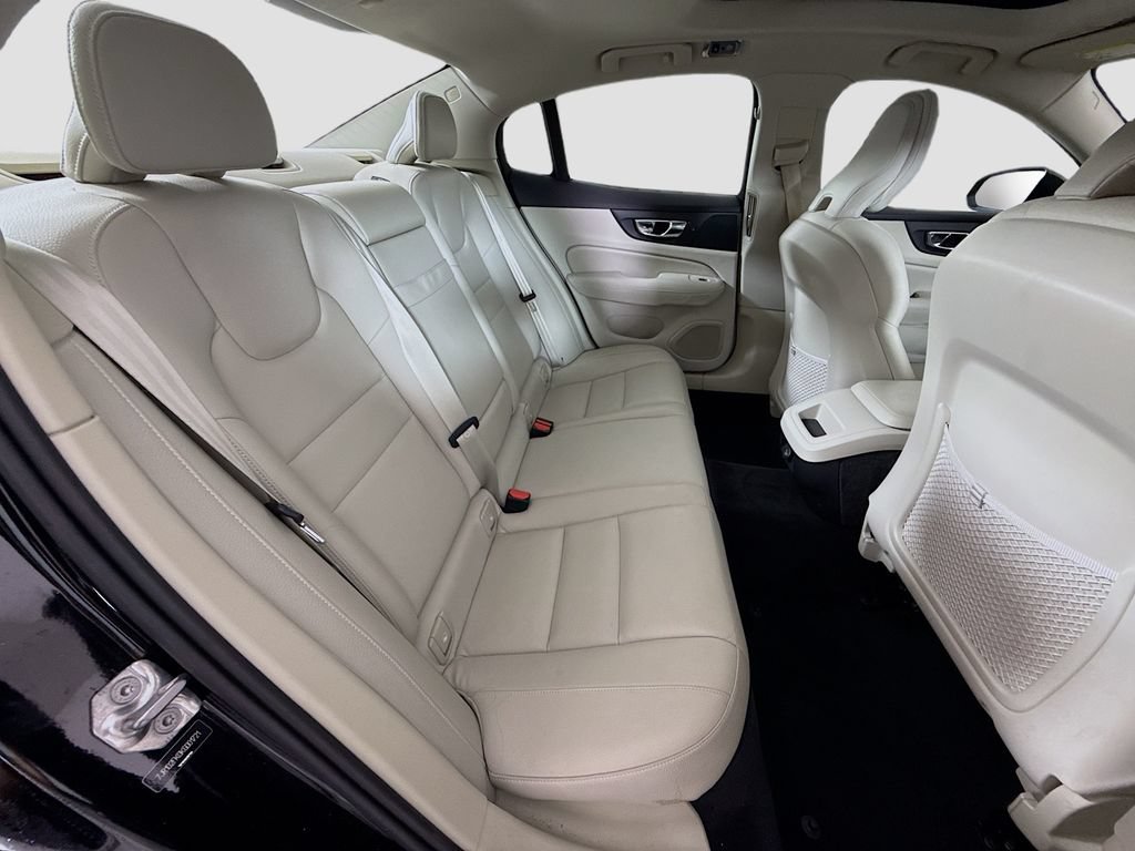 Used 2019 Volvo S60 T5 Momentum w/ Multimedia Package FWD image 27