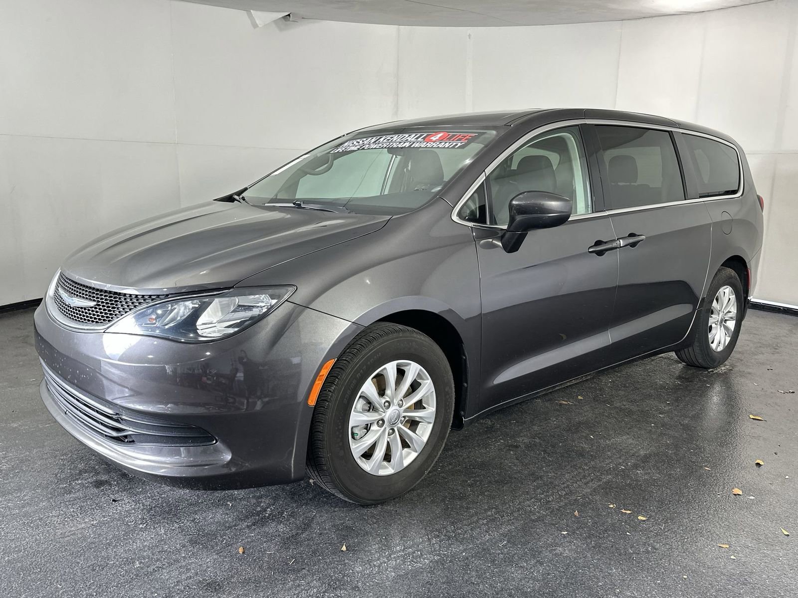 Used 2018 Chrysler Pacifica LX w/ Tire & Wheel Group image 6