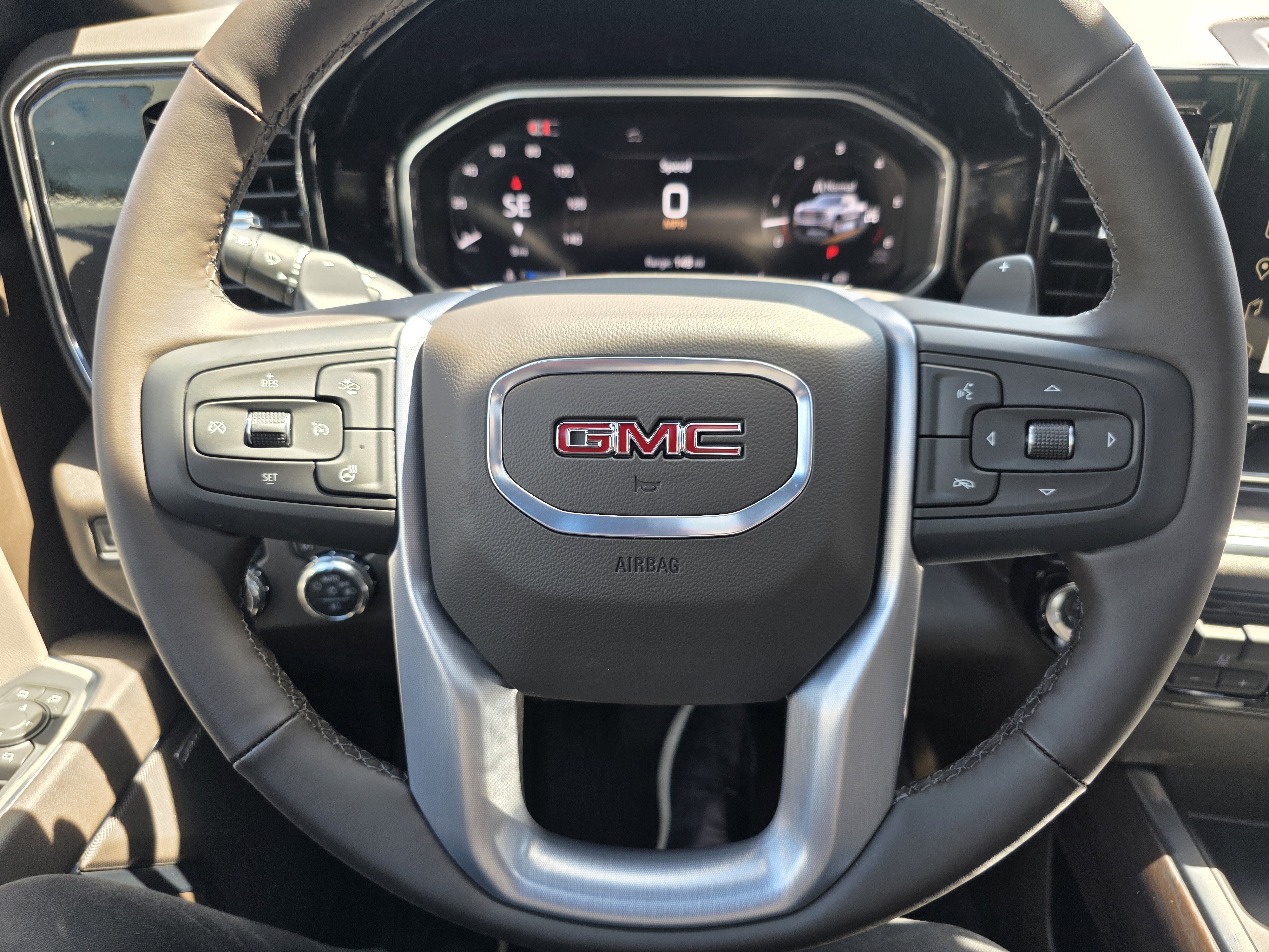 New 2026 GMC Sierra 1500 SLT w/ SLT Convenience Package image 18
