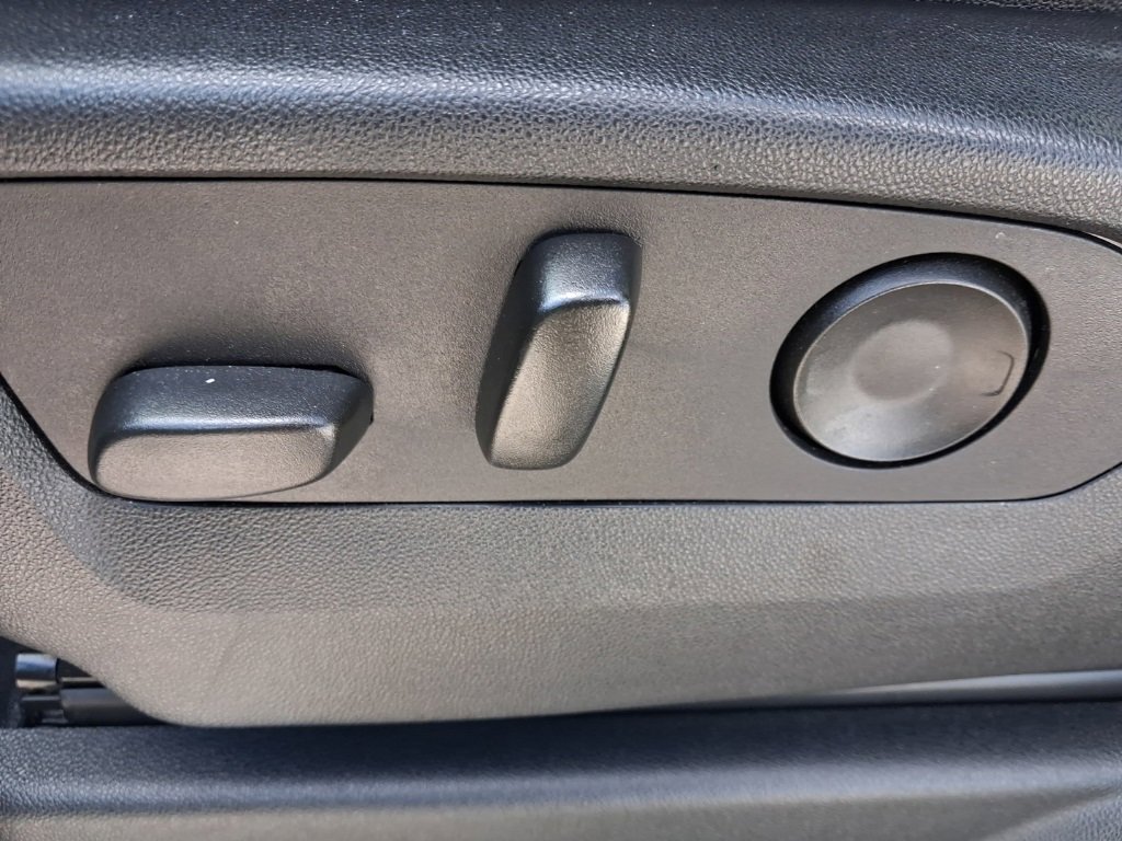 Used 2023 Chevrolet Suburban Z71 w/ Luxury Package image 23