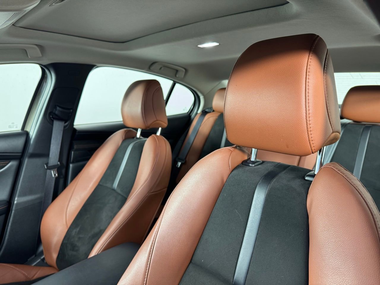 Used 2024 MAZDA MAZDA3 s image 3