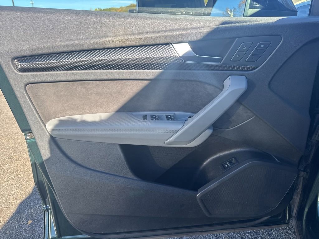 Used 2019 Audi SQ5 Premium Plus w/ Premium Plus Package image 24