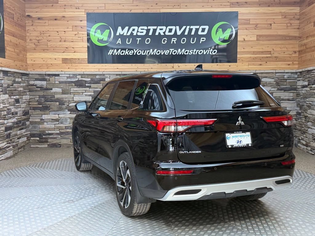 Used 2023 Mitsubishi Outlander SE Black Edition AWD/4WD image 8