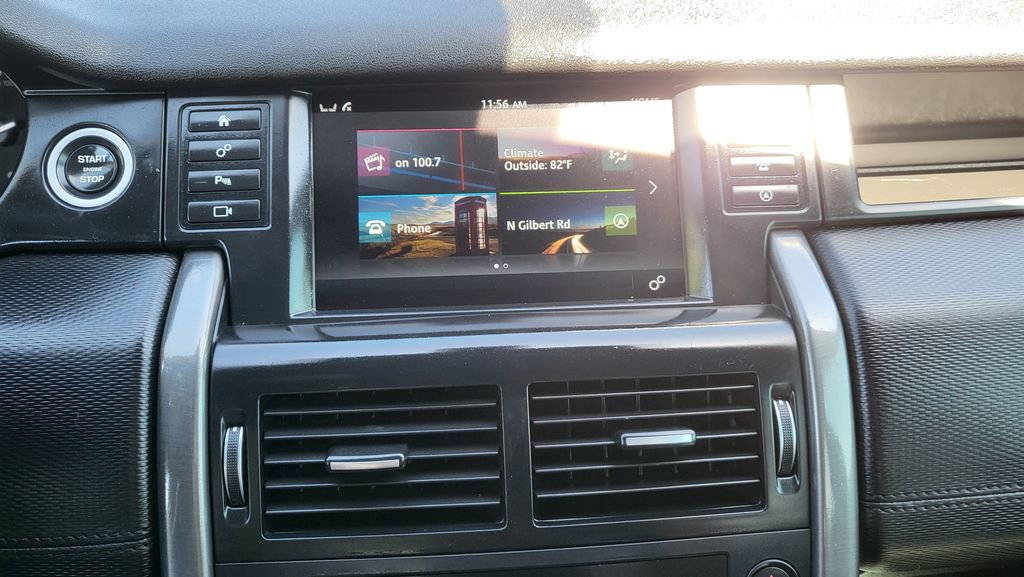 Used 2018 Land Rover Discovery Sport HSE image 32