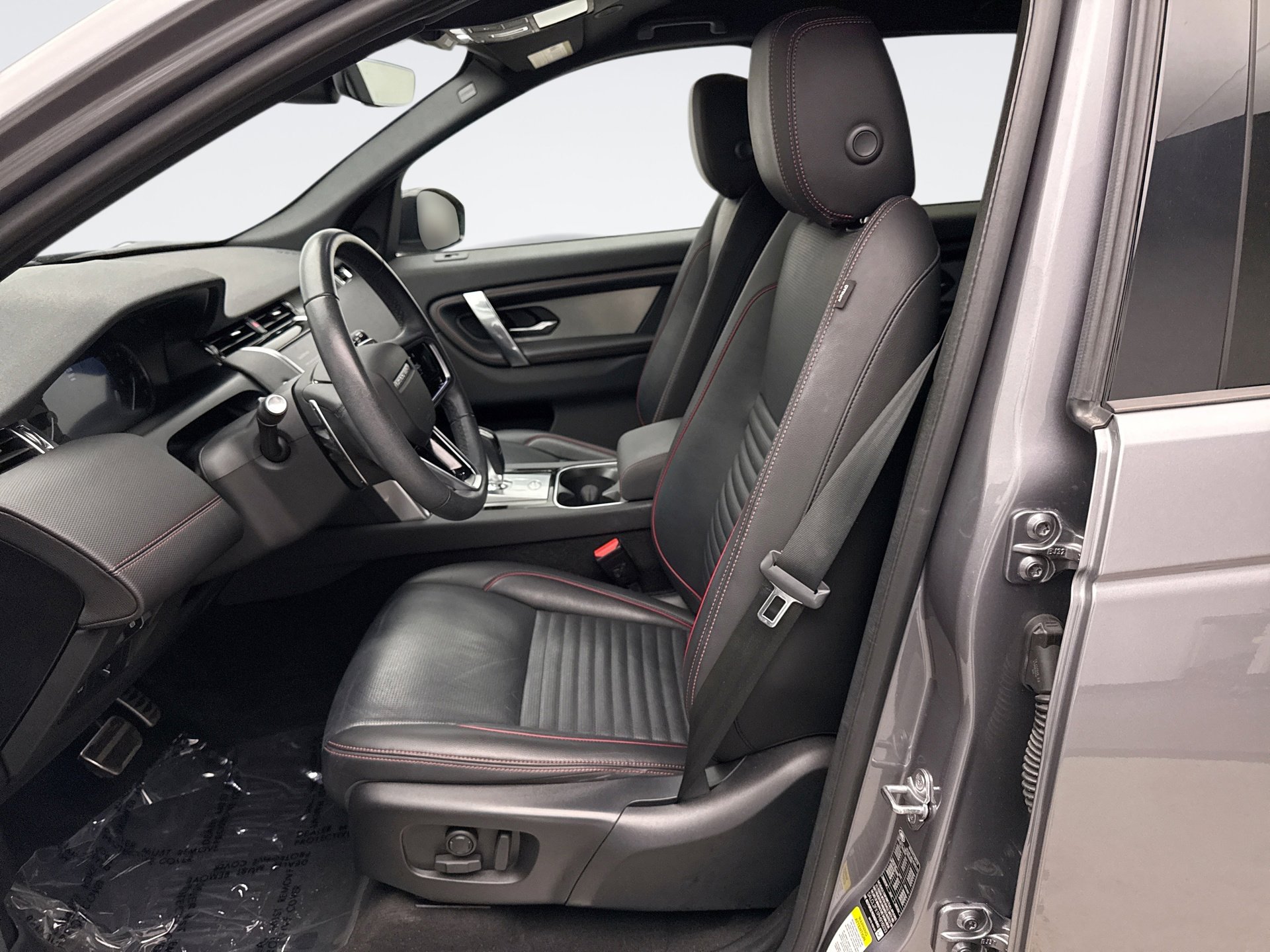 Used 2023 Land Rover Discovery Sport SE R-Dynamic image 11