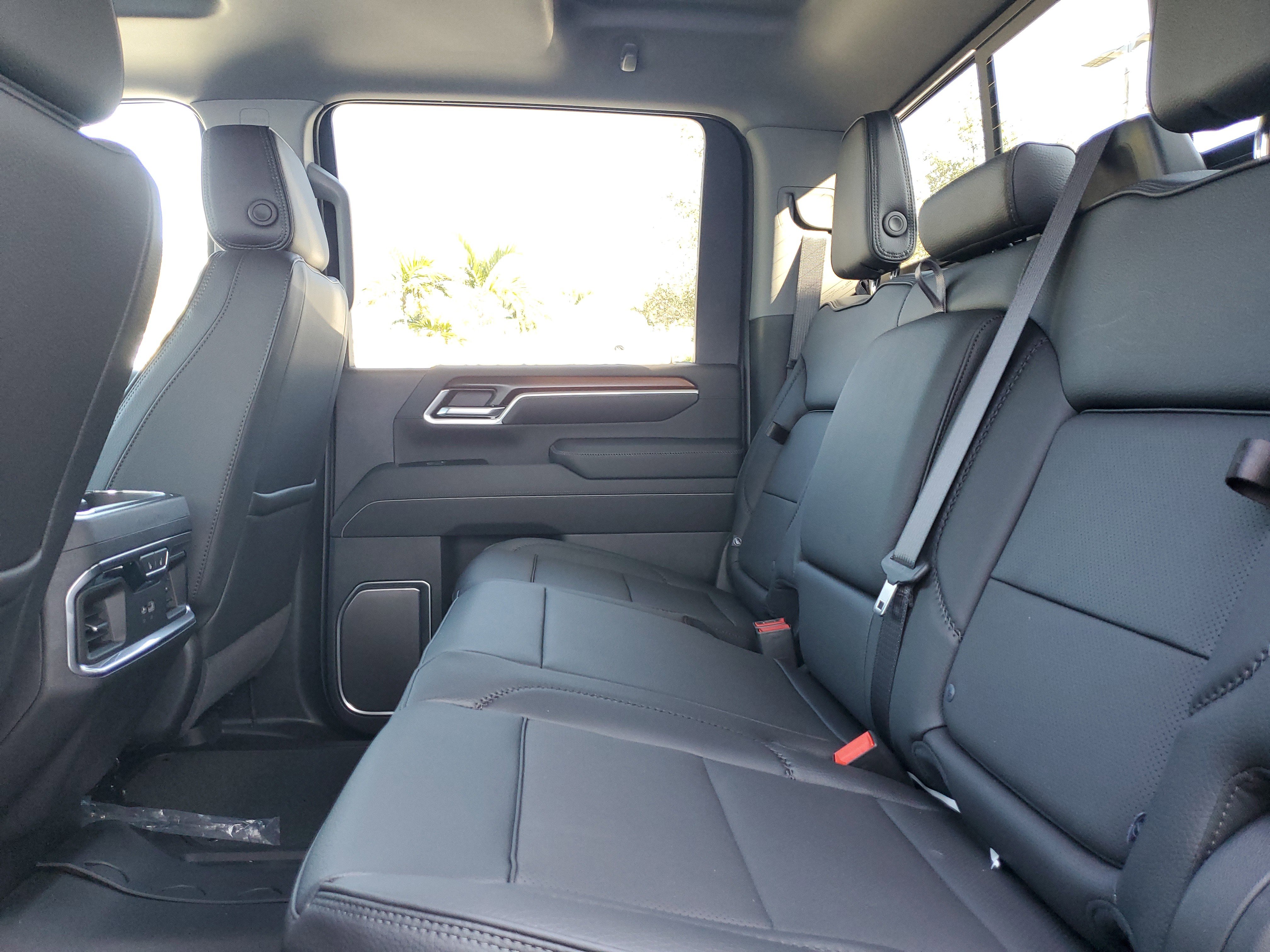 New 2026 GMC Sierra 2500 Denali w/ Denali Reserve Package image 11