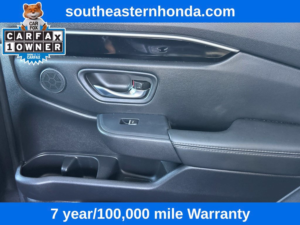 Used 2025 Honda Pilot Touring image 17