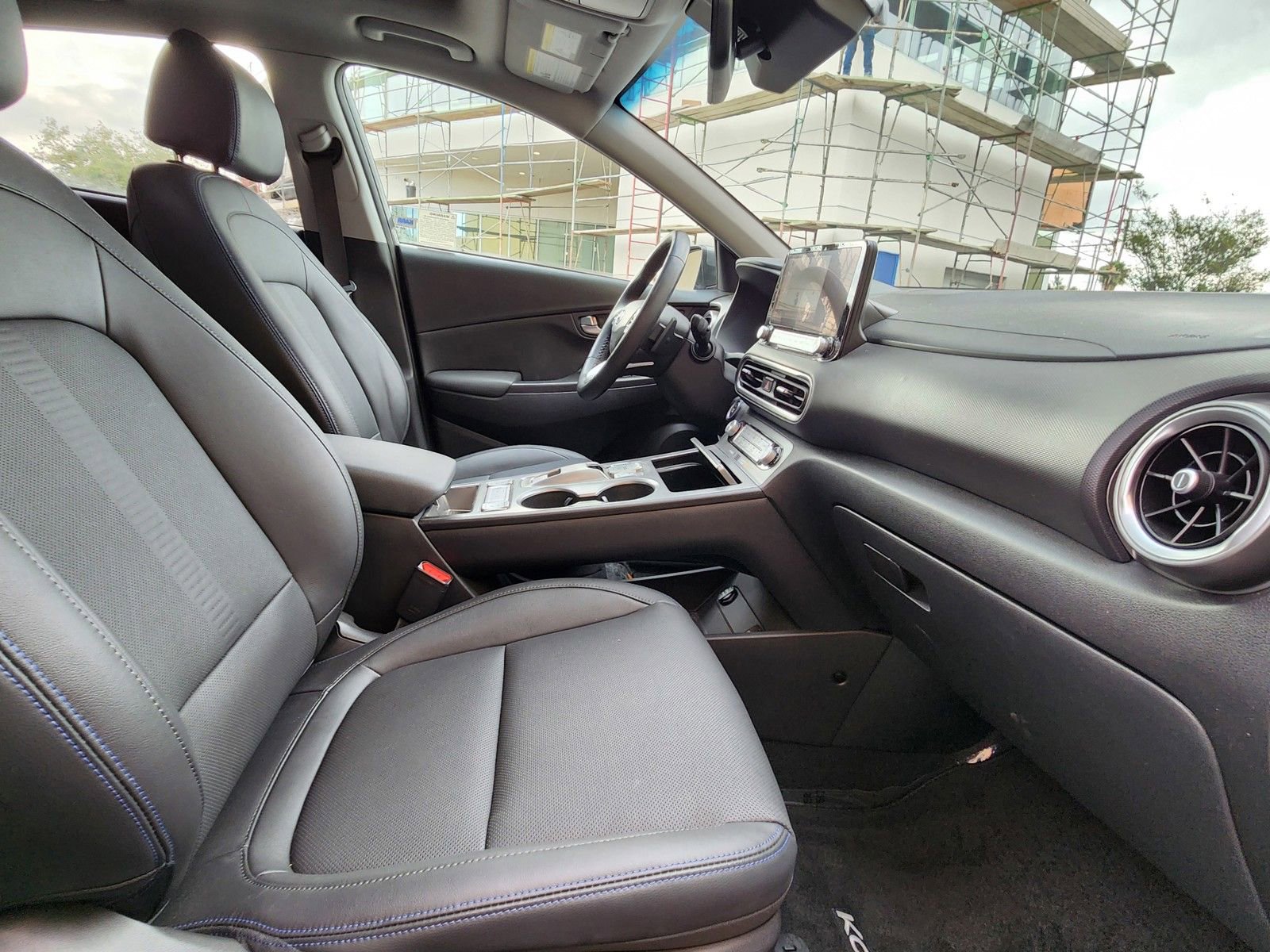 Certified 2023 Hyundai Kona Limited FWD image 23