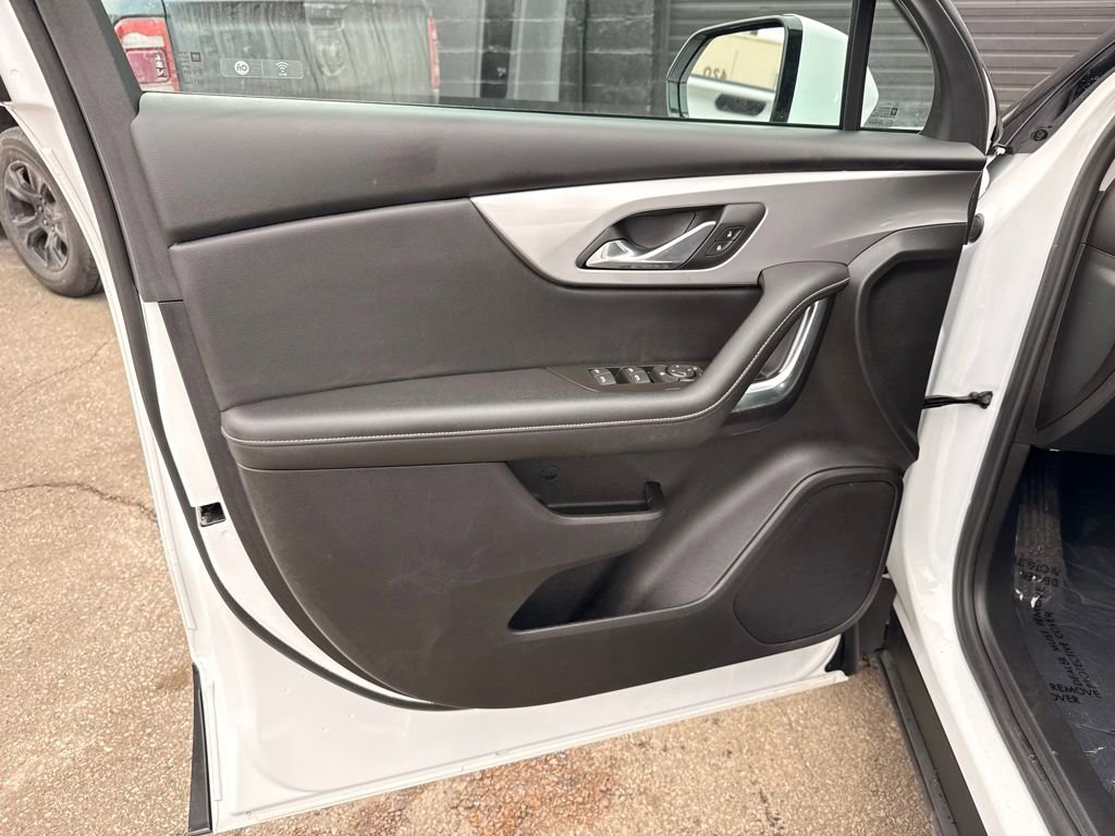 Used 2025 Chevrolet Blazer LT FWD image 20