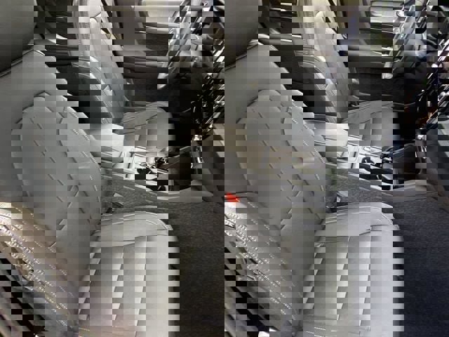 Certified 2025 Volvo XC40 B5 Core w/ Protection Package Premier image 12