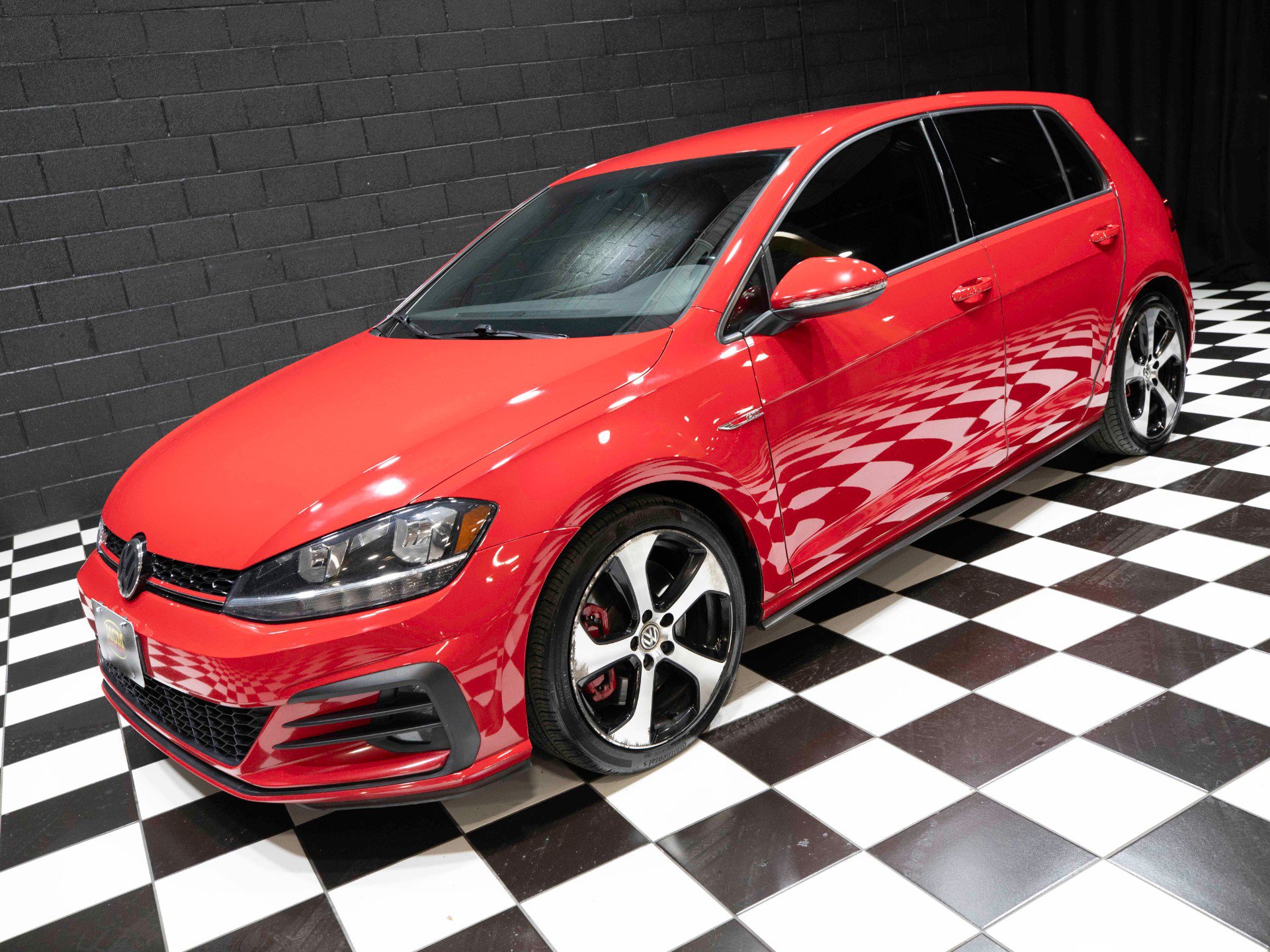 Used 2019 Volkswagen Golf 4-Door FWD image 7