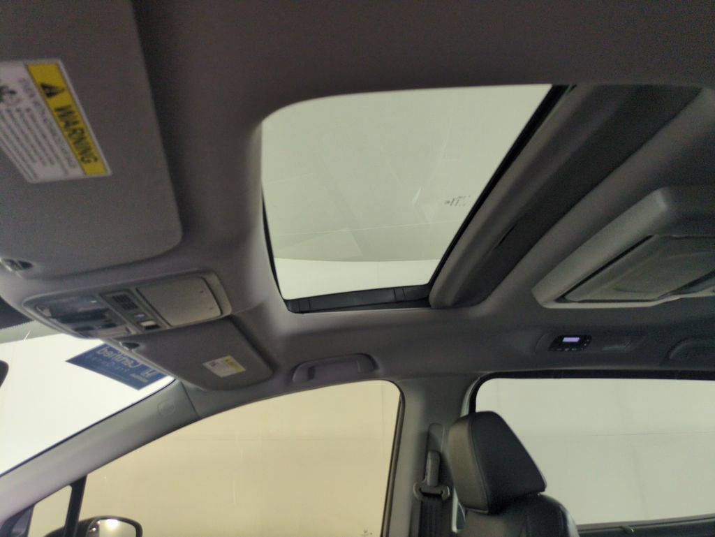 Certified 2024 Honda Odyssey Touring image 24