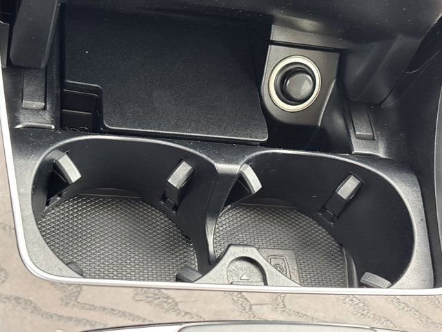 Used 2021 Mercedes-Benz GLC 300 4MATIC image 39