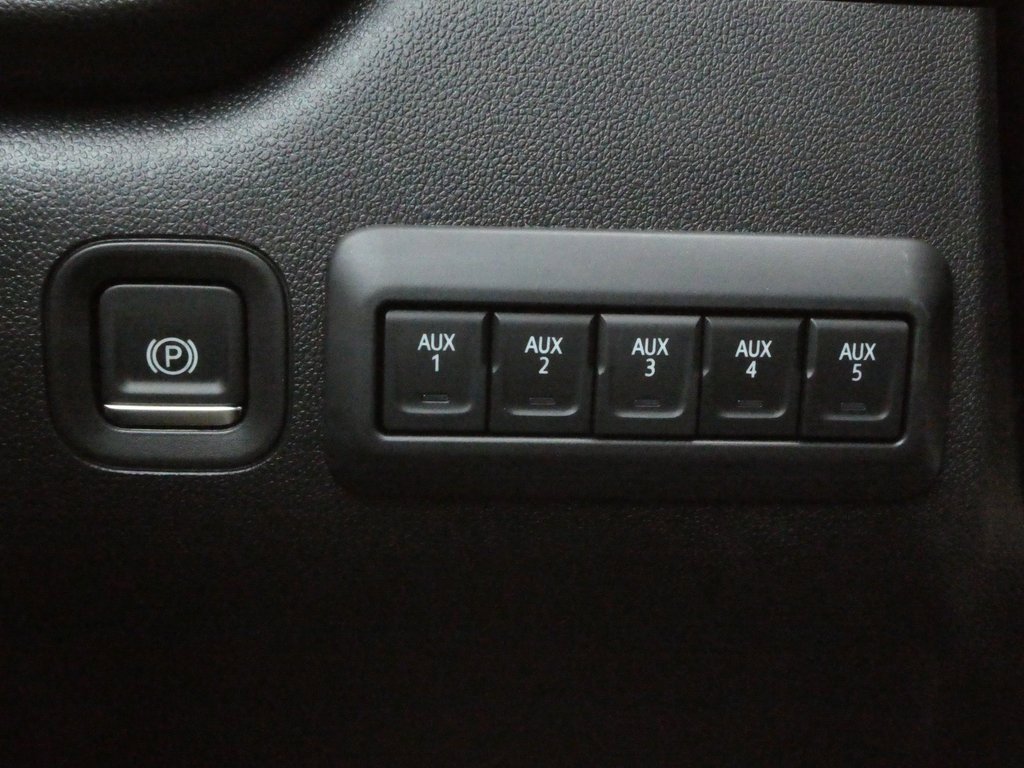 New 2025 GMC Sierra 2500 Pro w/ 1SA Pro Safety Plus Package image 17